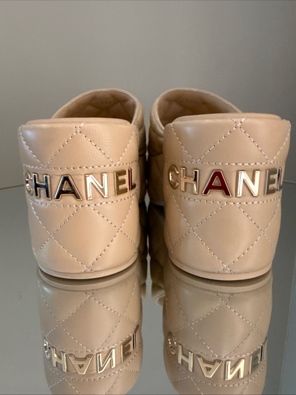CHANEL Dad 23C quilted leather CC Interlocking mules slides size 38